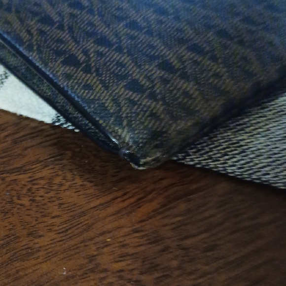 Authentic Yves Saint Laurent Black Designer Clutch Bag - Picture 6 of 14